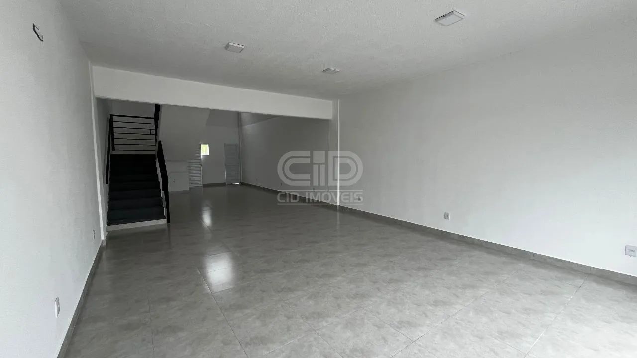 Salão comercial com 112 m² na Av. Miguel Sutil - Dom Aquino - Foto 2