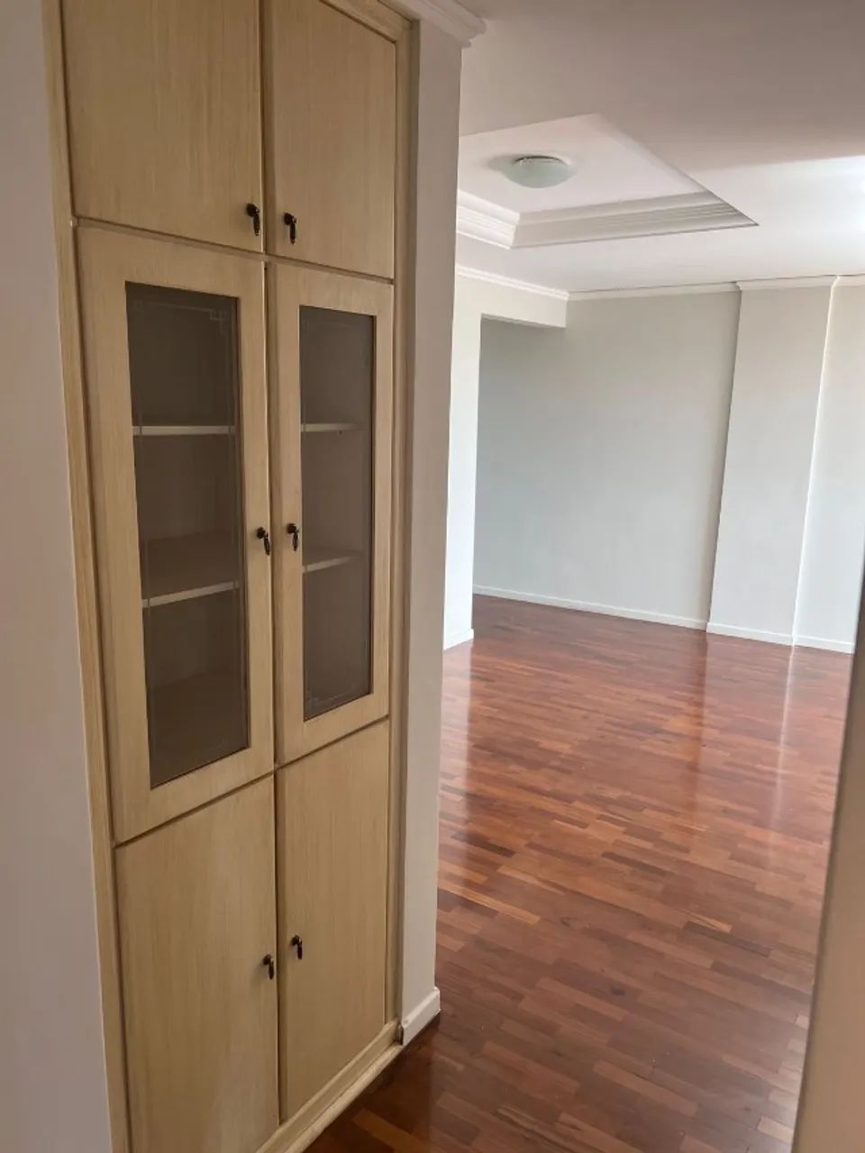 Apto 3 quartos 1 suíte Zona 7 (2 vagas de garagem)