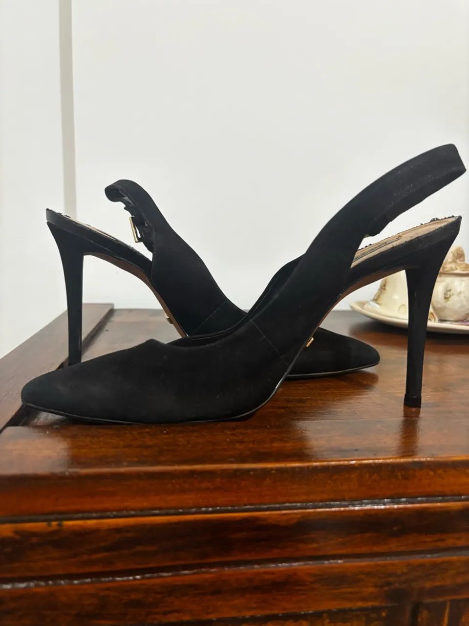 Scarpin preto AreZZO