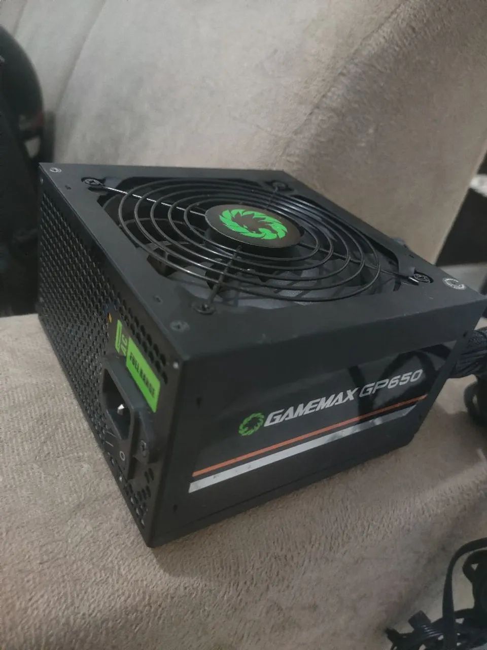 Fonte Gamemax 650w