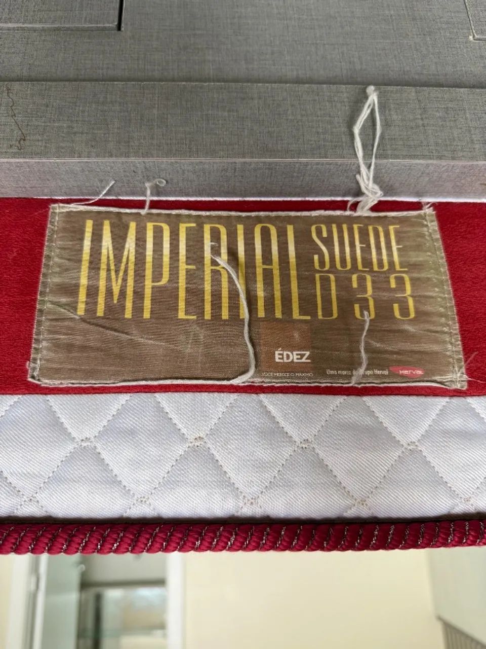 Colchão Queen Herval Imperial Suede D33 usado - Foto 2