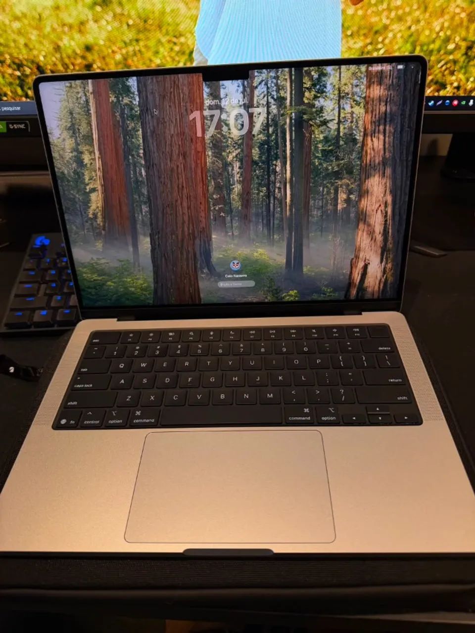 Macbook Pro M5 14" 16gb/1tb + nano texture display (sem caixa)