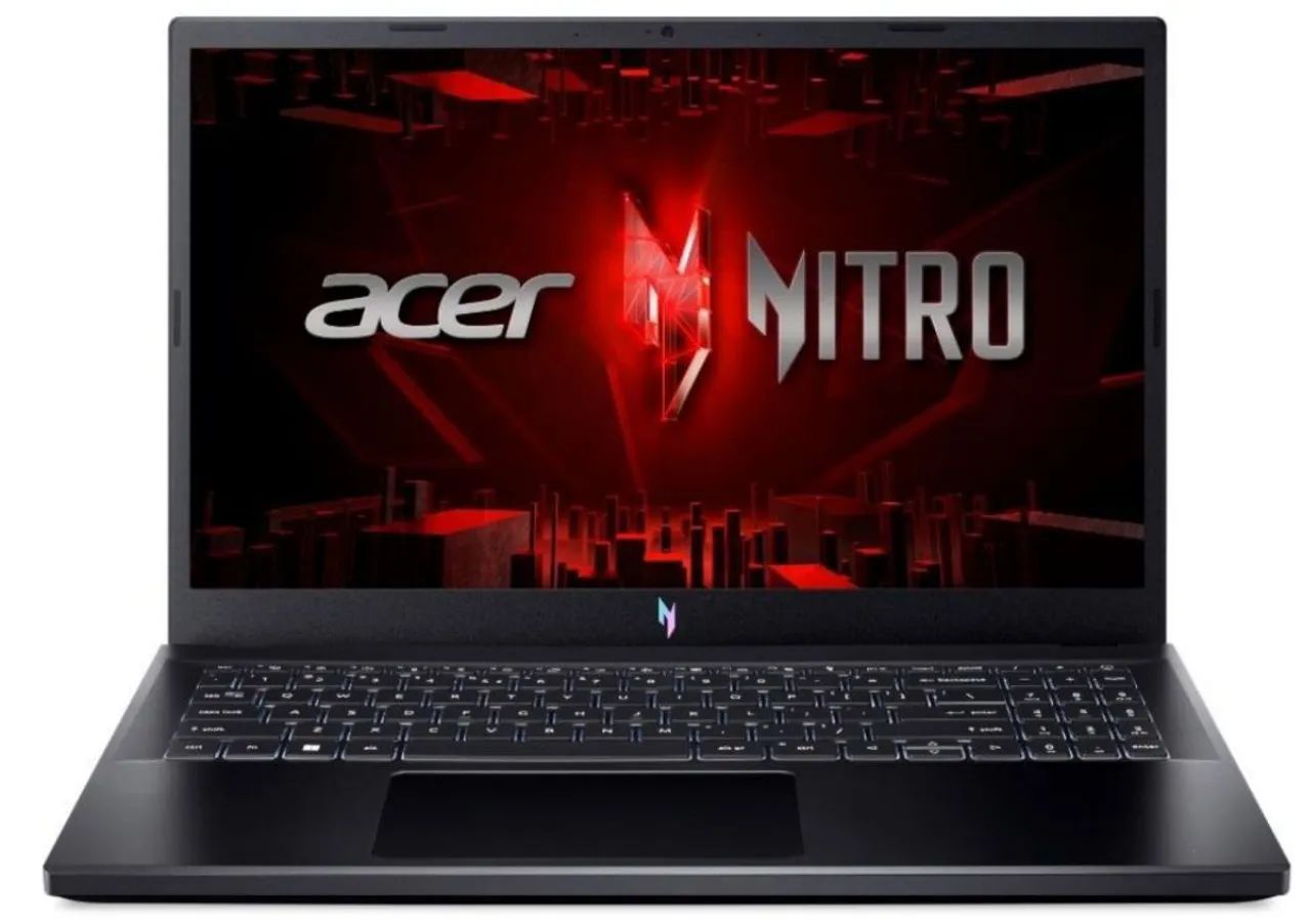 Acer Nitro V 15.  32 GB RAM Corsair