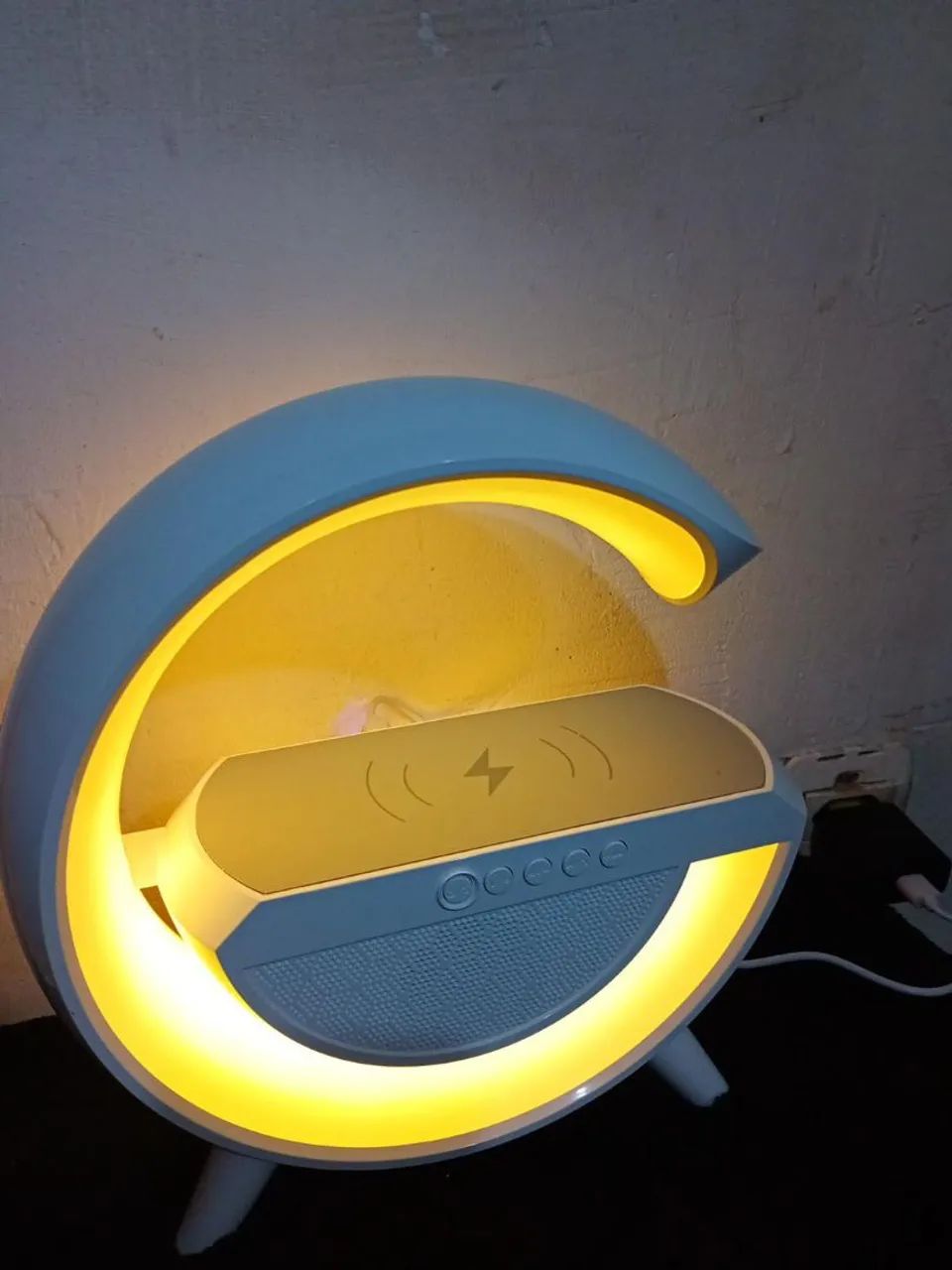 LUMINARIA, CAIXA DE SON E CARREGADOR - Foto 2