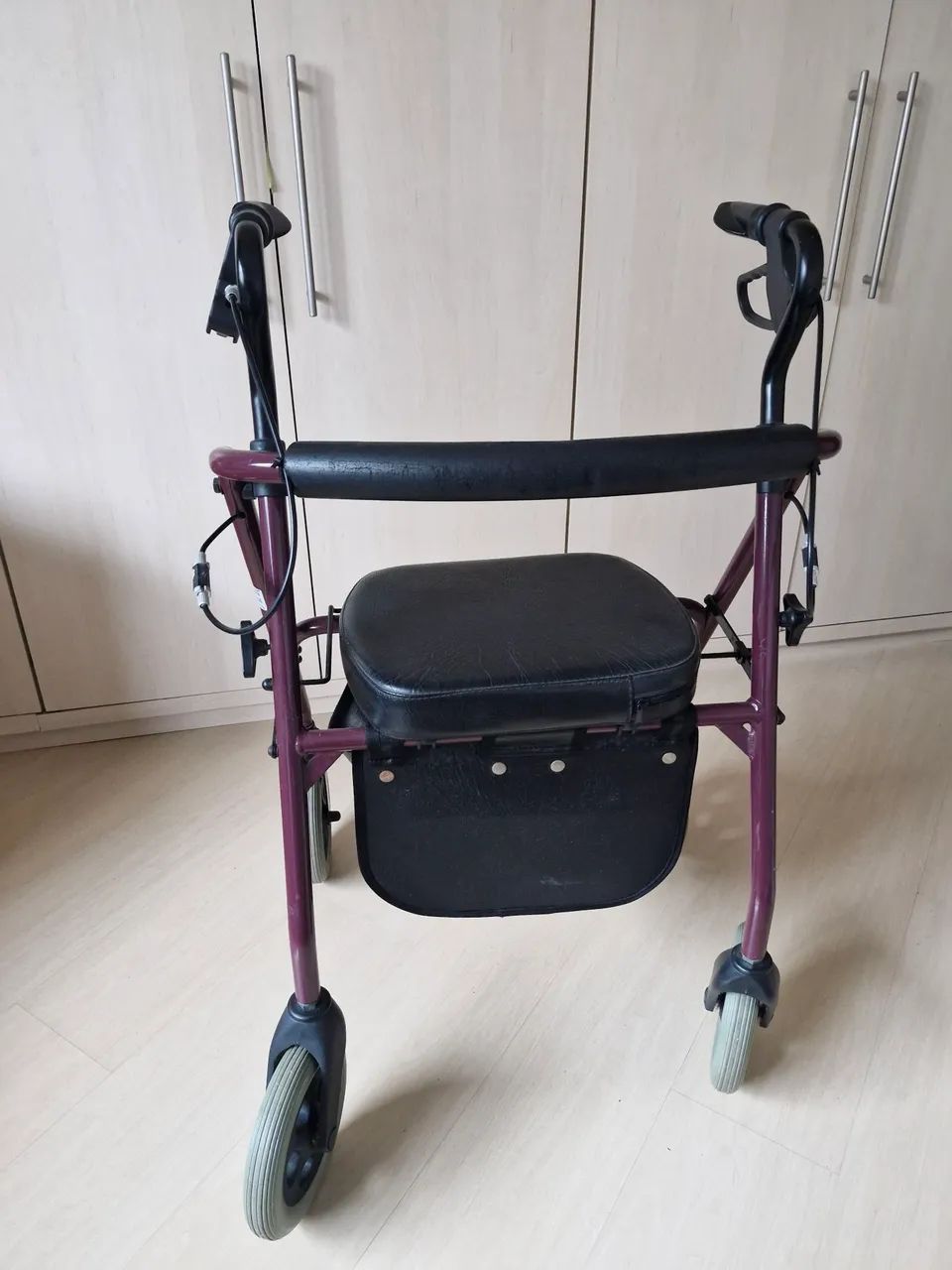 Andador com 4 Rodas Comfort  - Foto 4