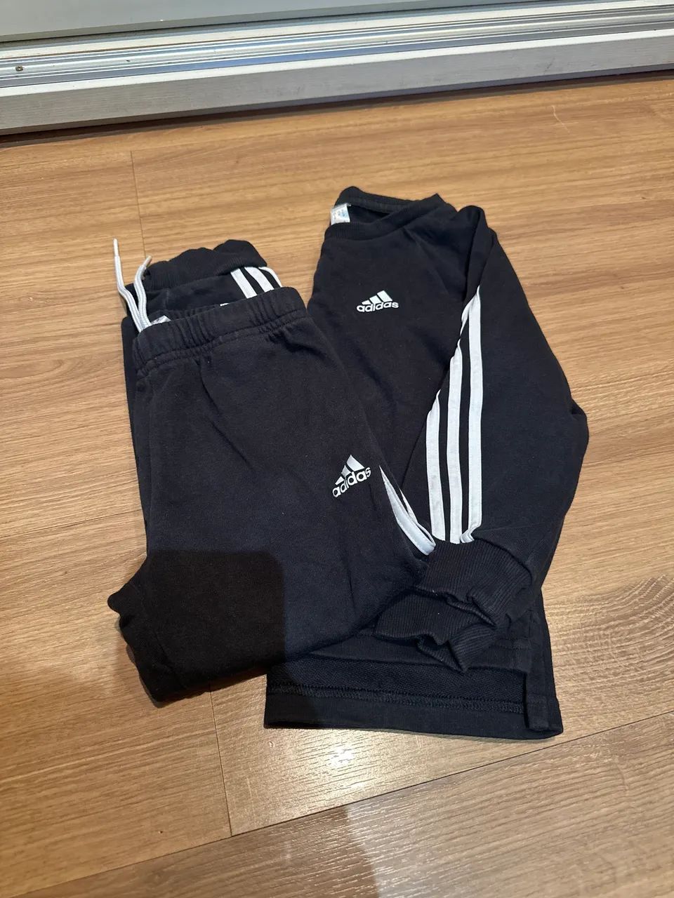 Conjunto Adidas - 4T - usado
