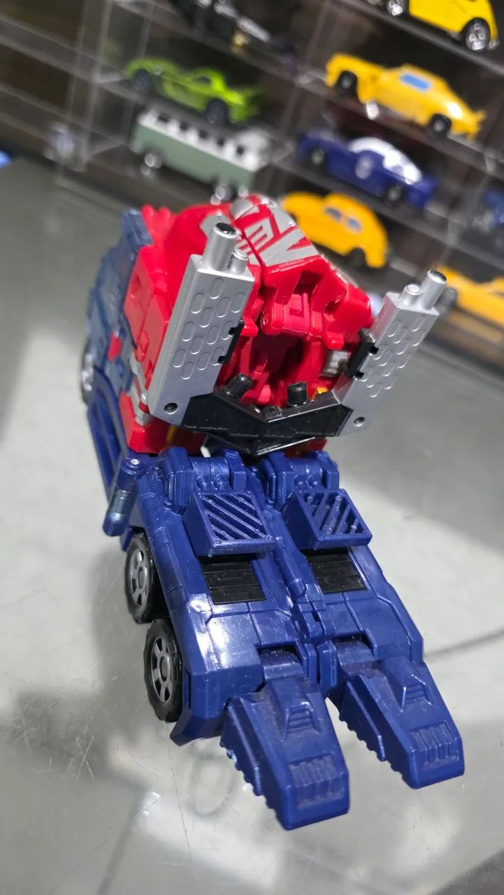 Transformers Classic Optimus Prime - Foto 3