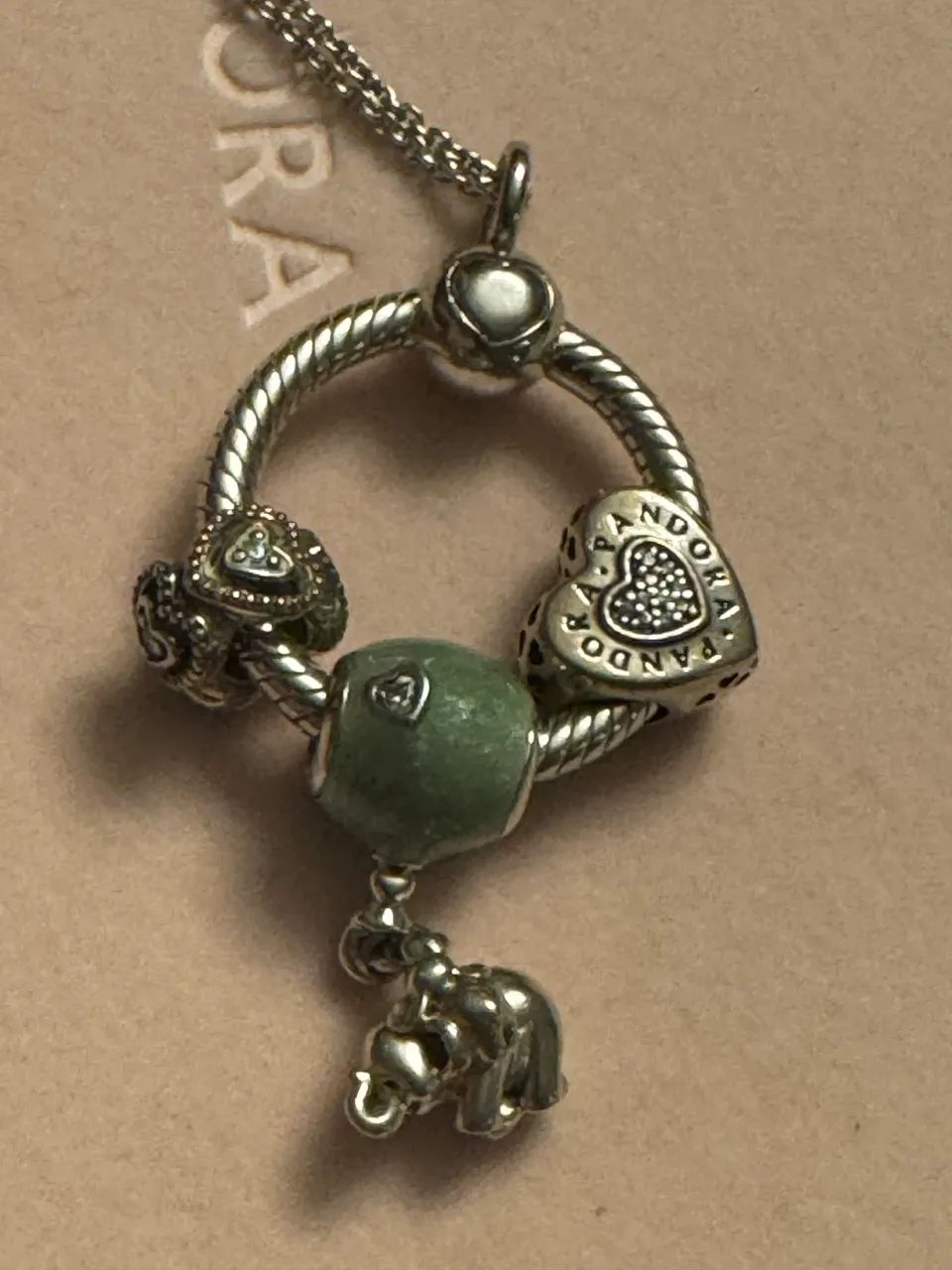 Colar e berloques Pandora 