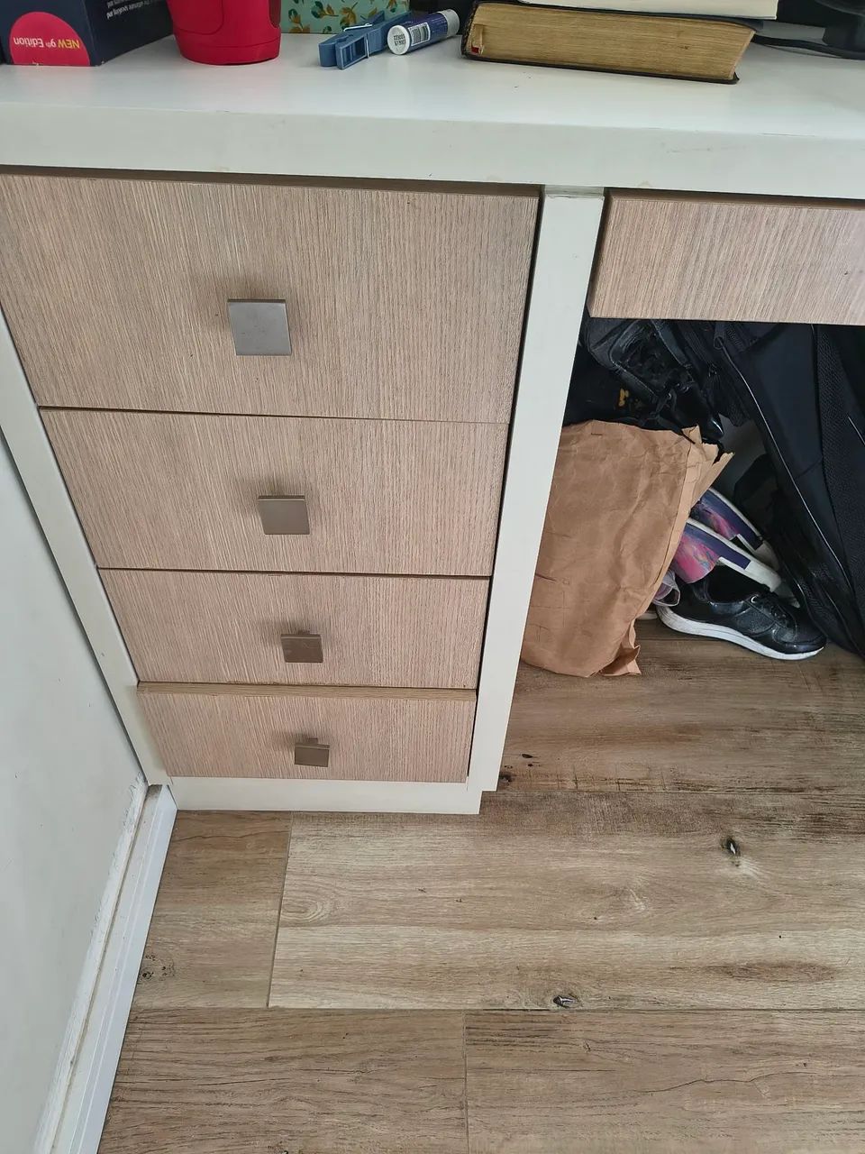 Conjunto guarda roupa com bancada de 