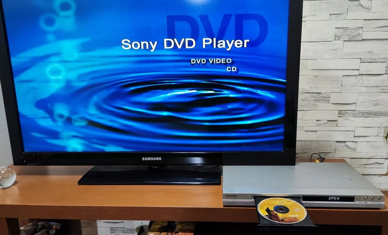 Aparelho CD/DVD Sony NS575P