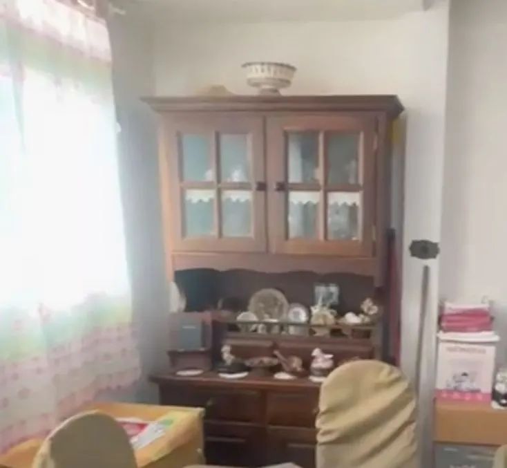 Armário de cozinha rústico com buffet e cristaleira  - Foto 3