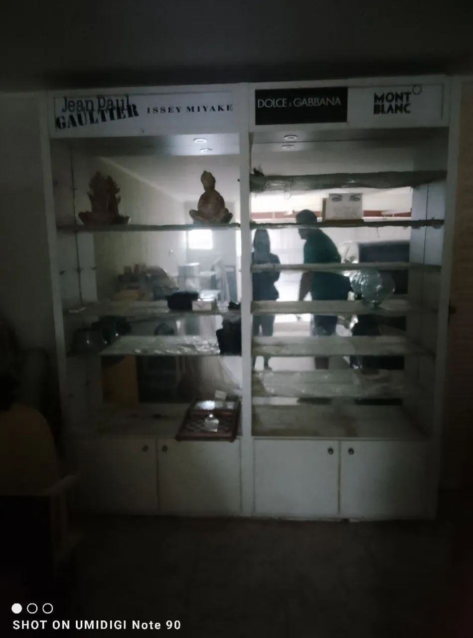 Móveis perfumaria