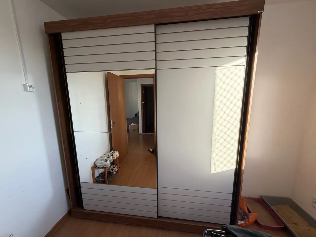 Guarda roupa em perfeito estado! - Foto 2