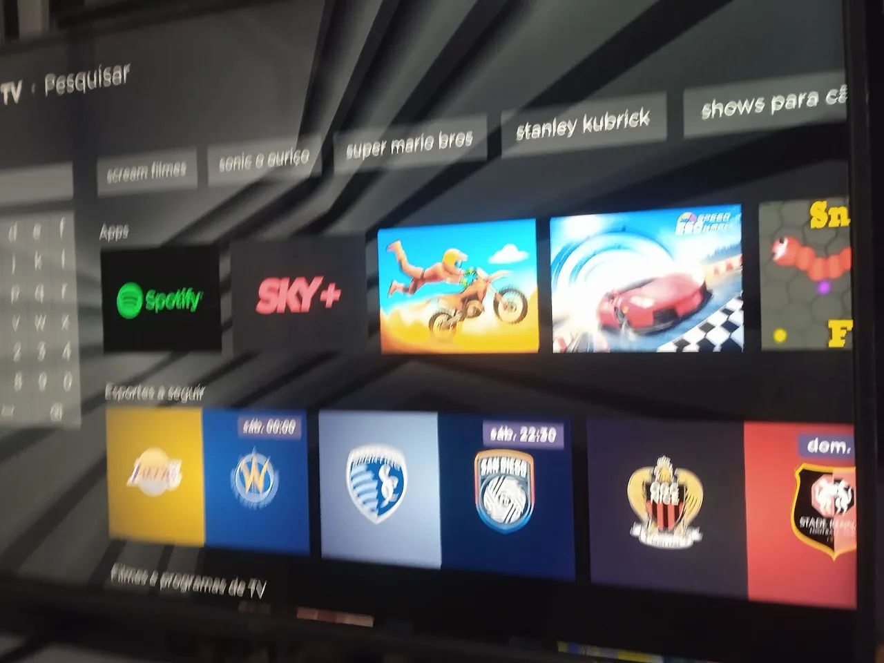 TV 58 PHILCO SMART ROKU PEGA TODOS APLICATIVOS TV COMPLETA - Foto 2