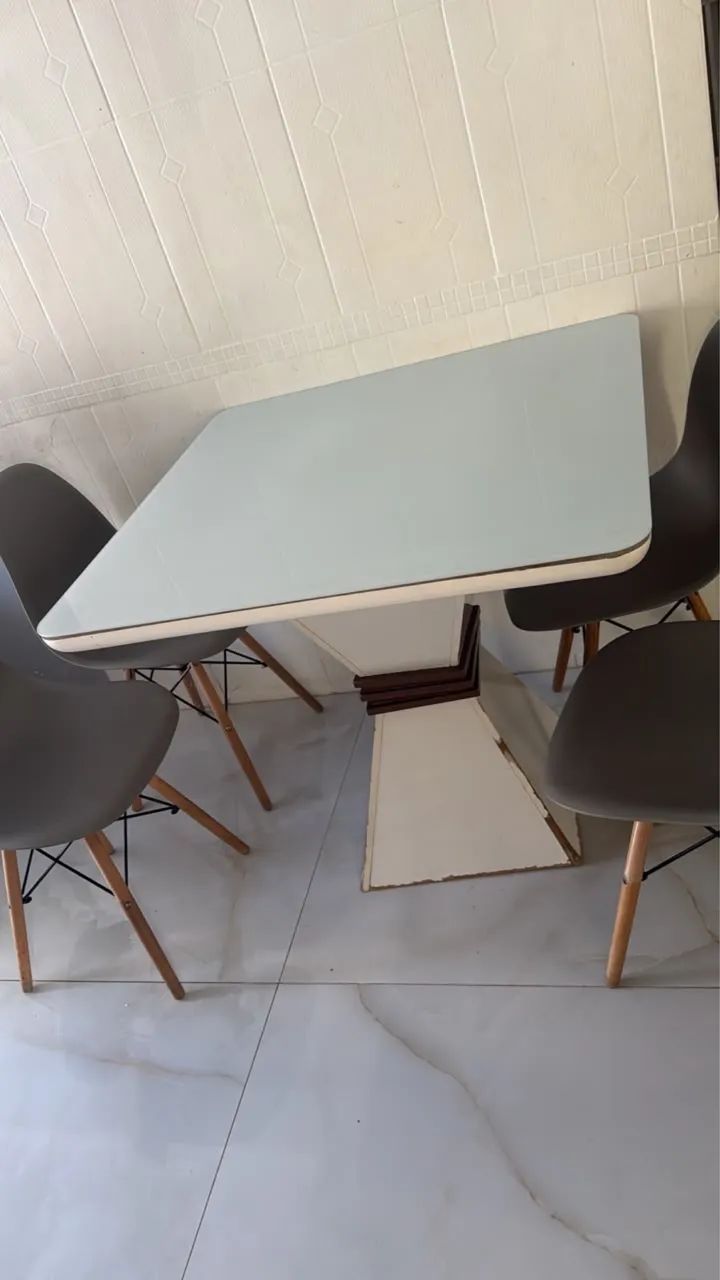 Mesa e cadeiras  - Foto 2