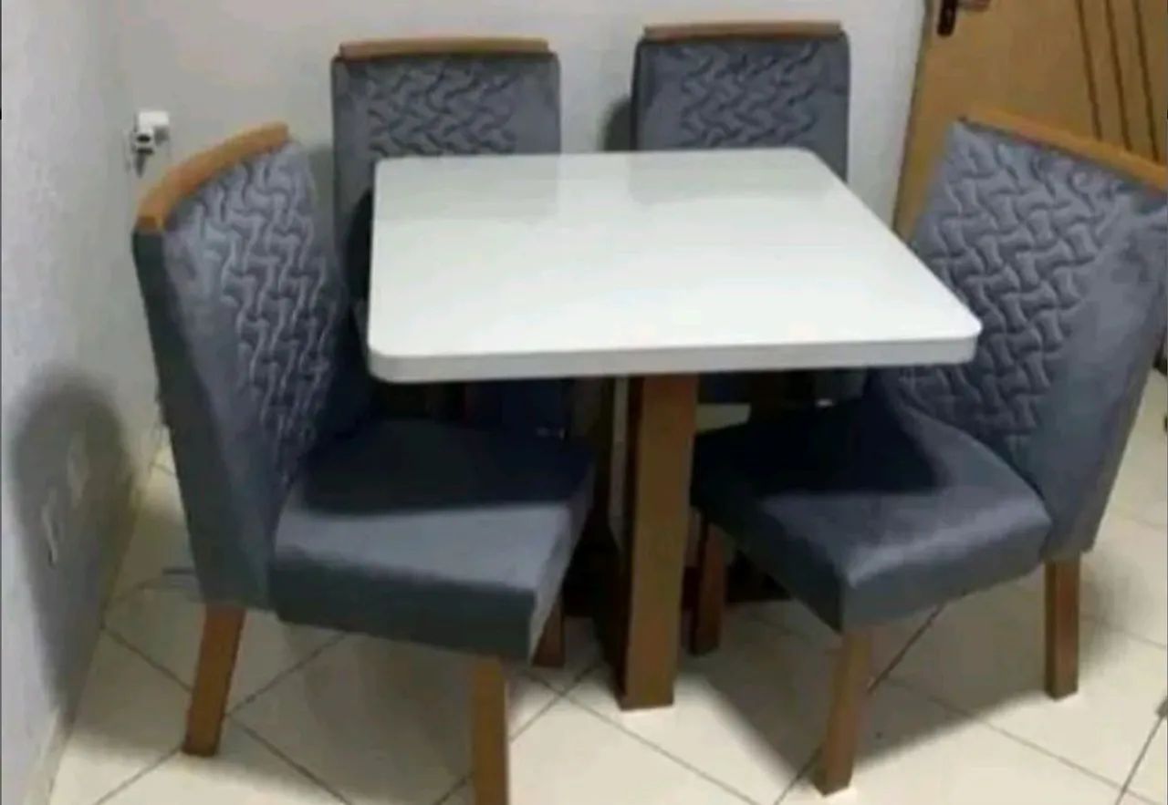 Mesa de jantar 100% MDF Letícia