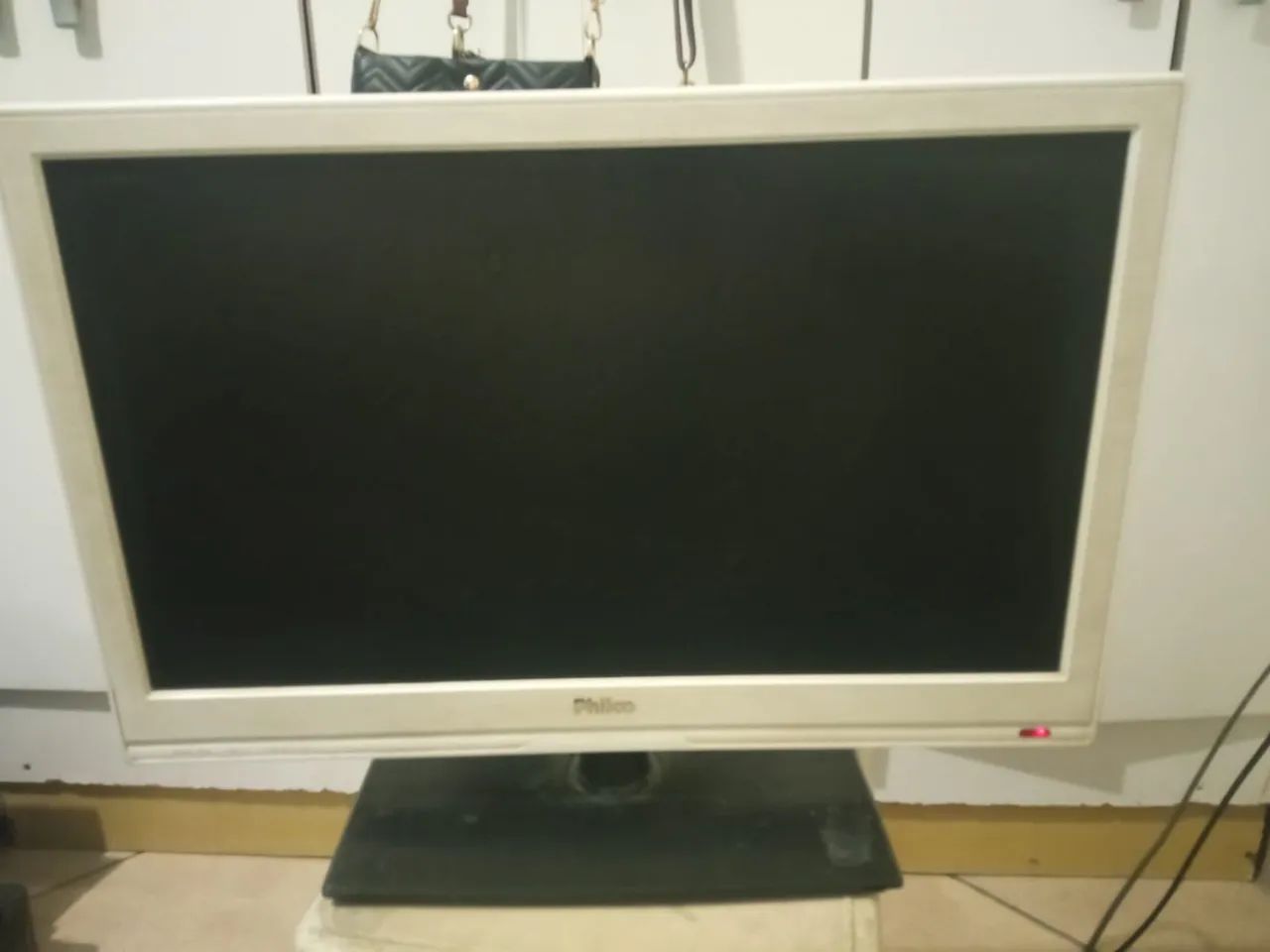 Vendo TV Monitor LG 24 polegadas com defeito na placa - Foto 2