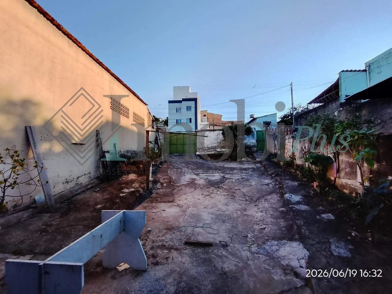 Lote com duas Casas independentes Bairro Glória - Foto 4