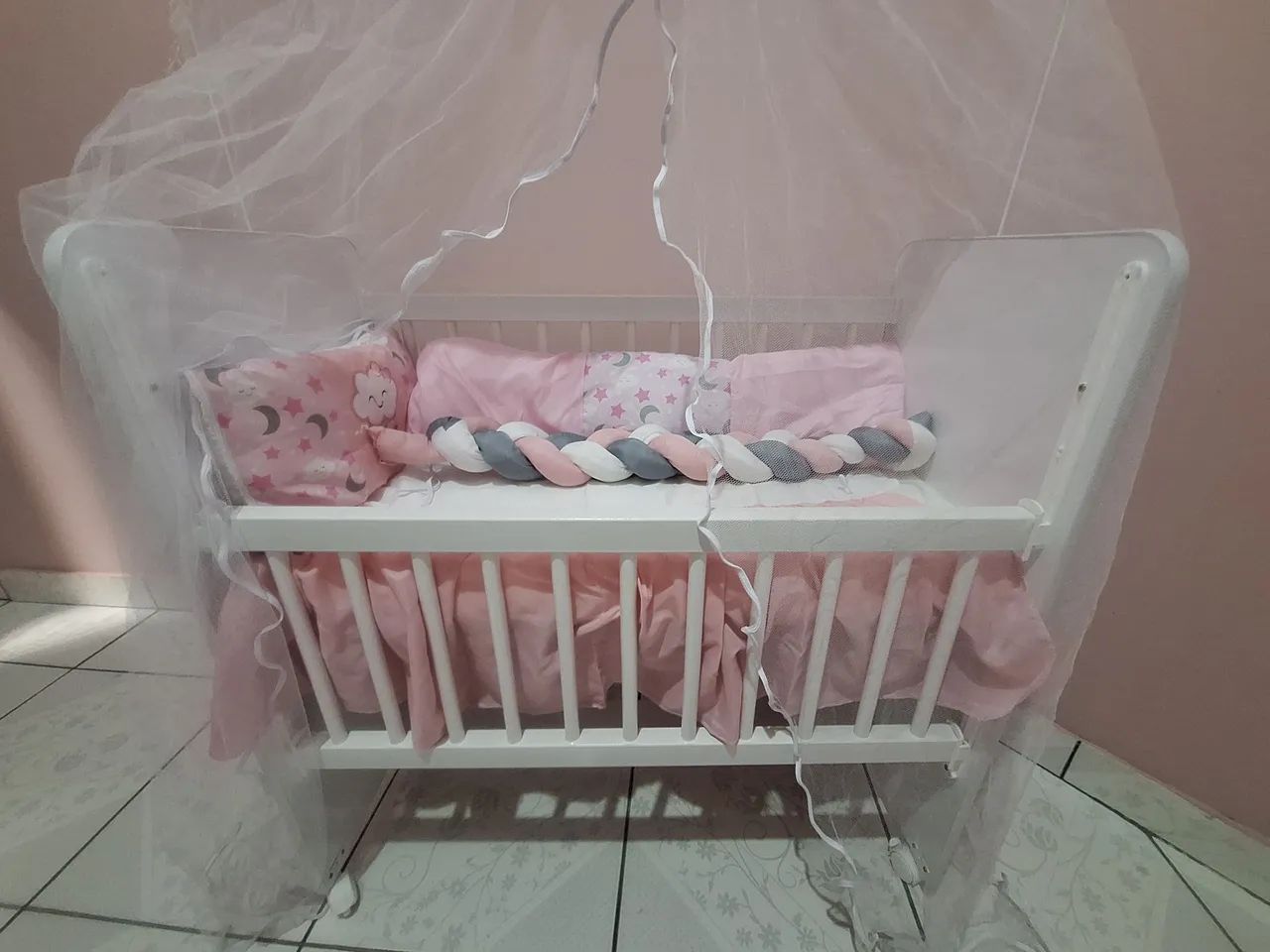 Mini berço com colchão  - Foto 2