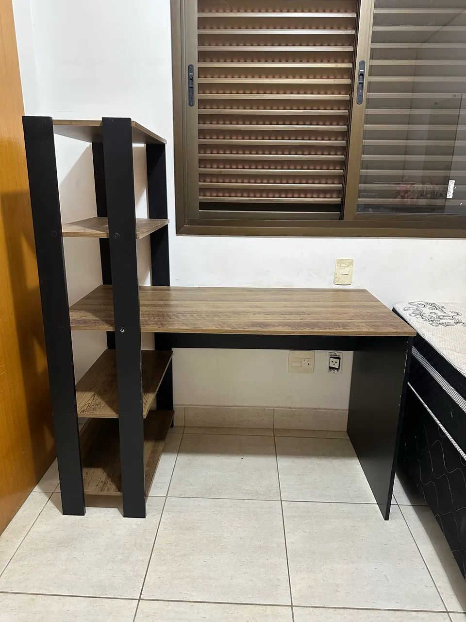 Vendo mesinha estudo/escritório - Foto 3