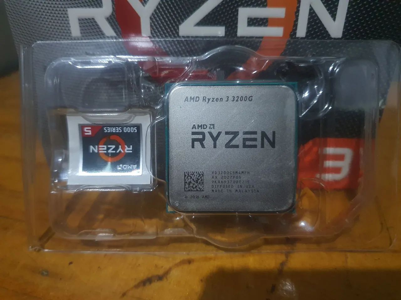 Processador AMD Ryzen 3 3200G com cooler box original 