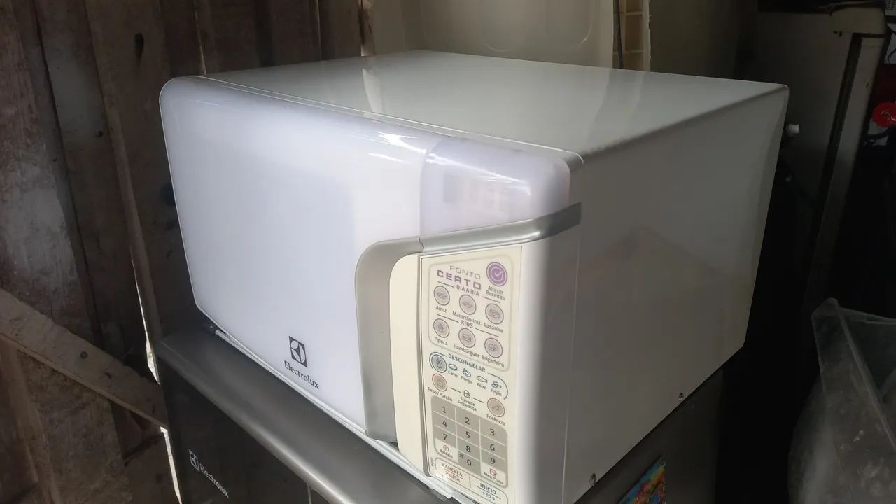 Micro ondas Electrolux 28 - Foto 2