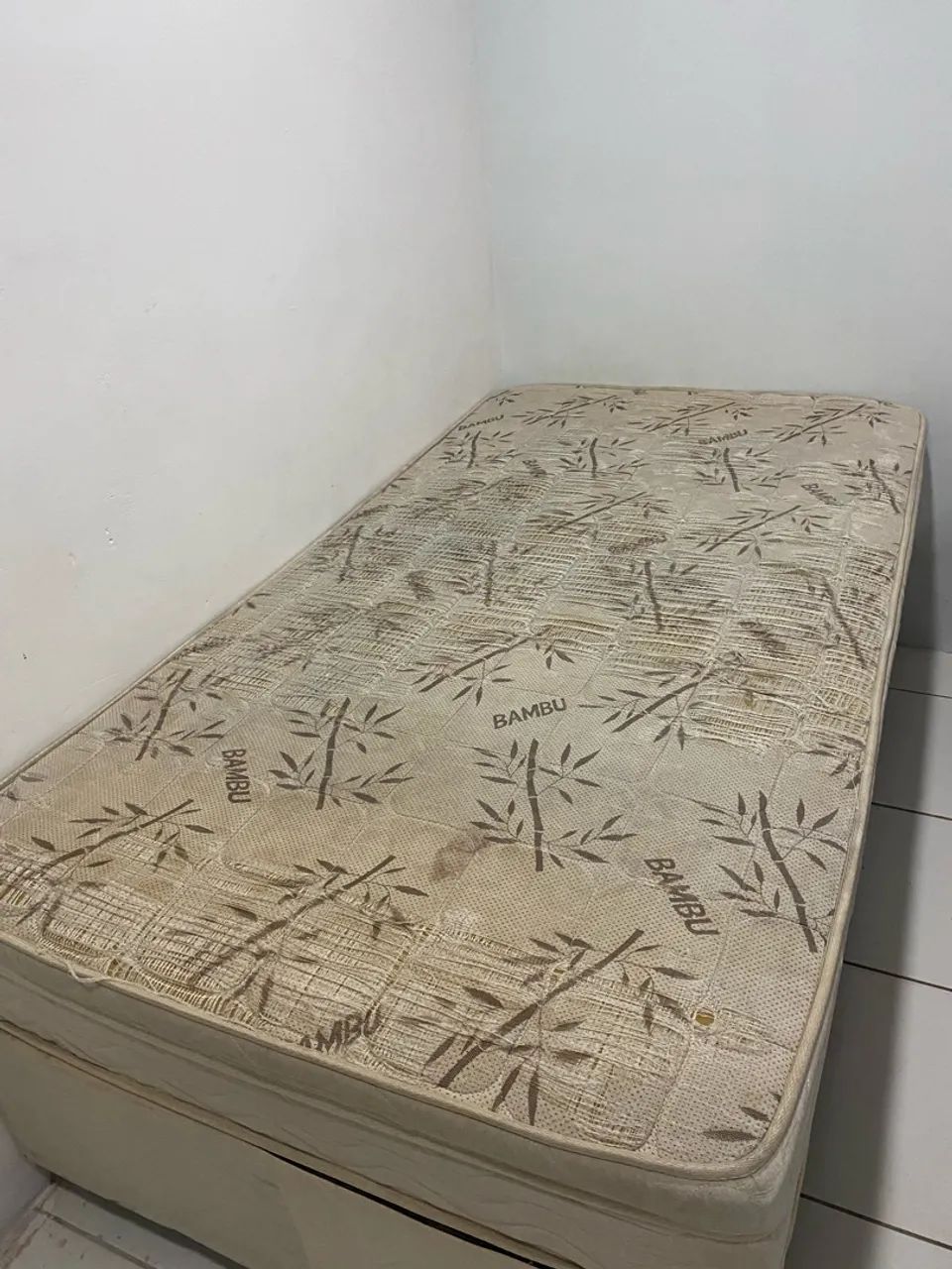 Vendo cama solteirão  - Foto 3