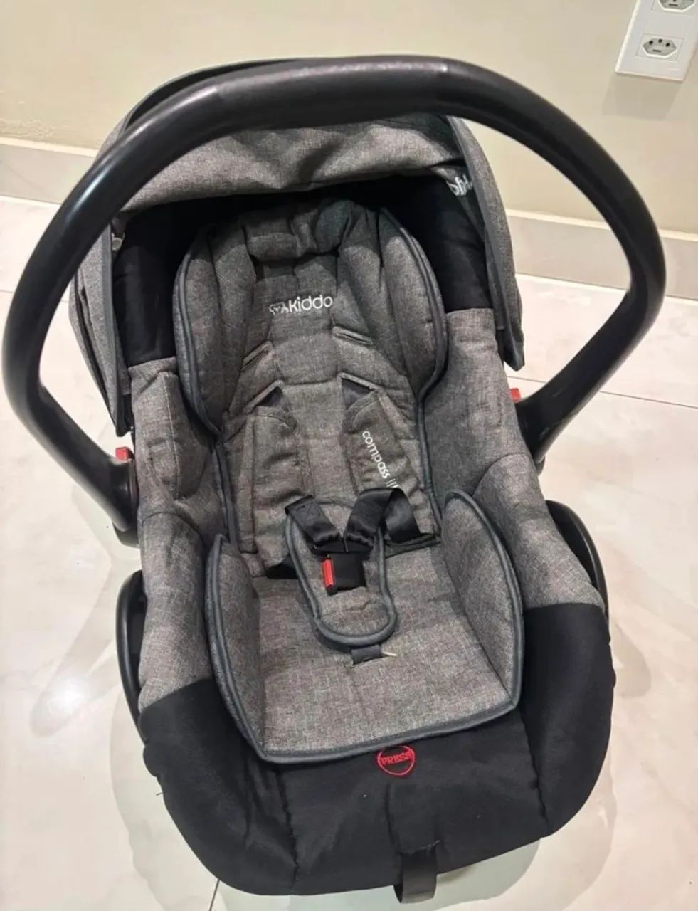 Carrinho moises, com  bebê conforto e base  - Foto 2