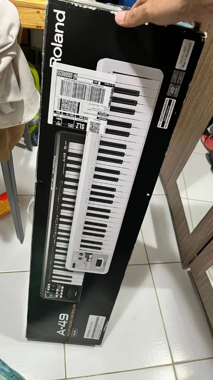 CONTROLADOR ROLAND A-49 - Instrumentos musicais - São José De