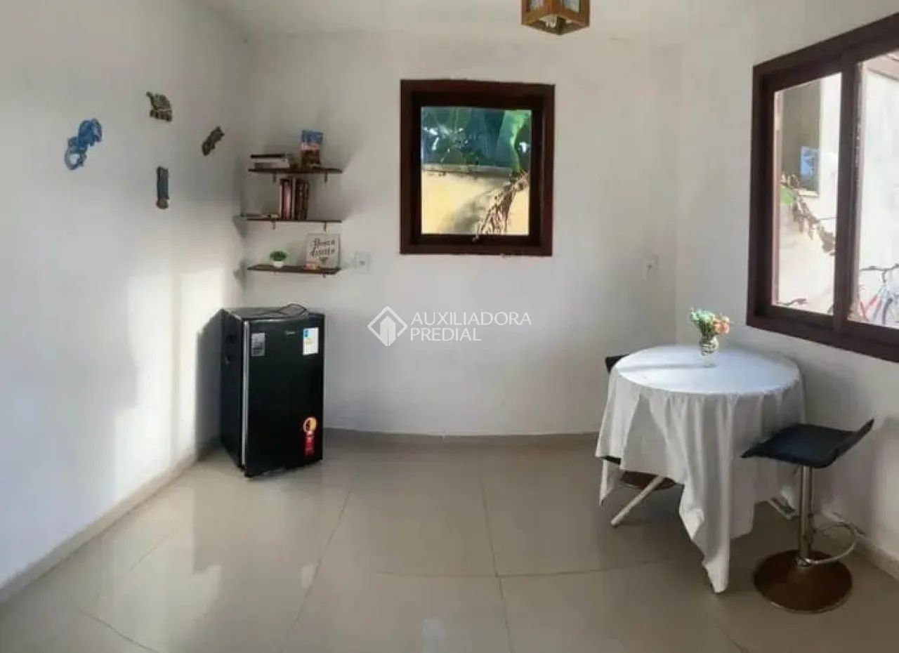Residência com 4 quartos, hidromassagem, churrasqueira e piscina - Foto 4