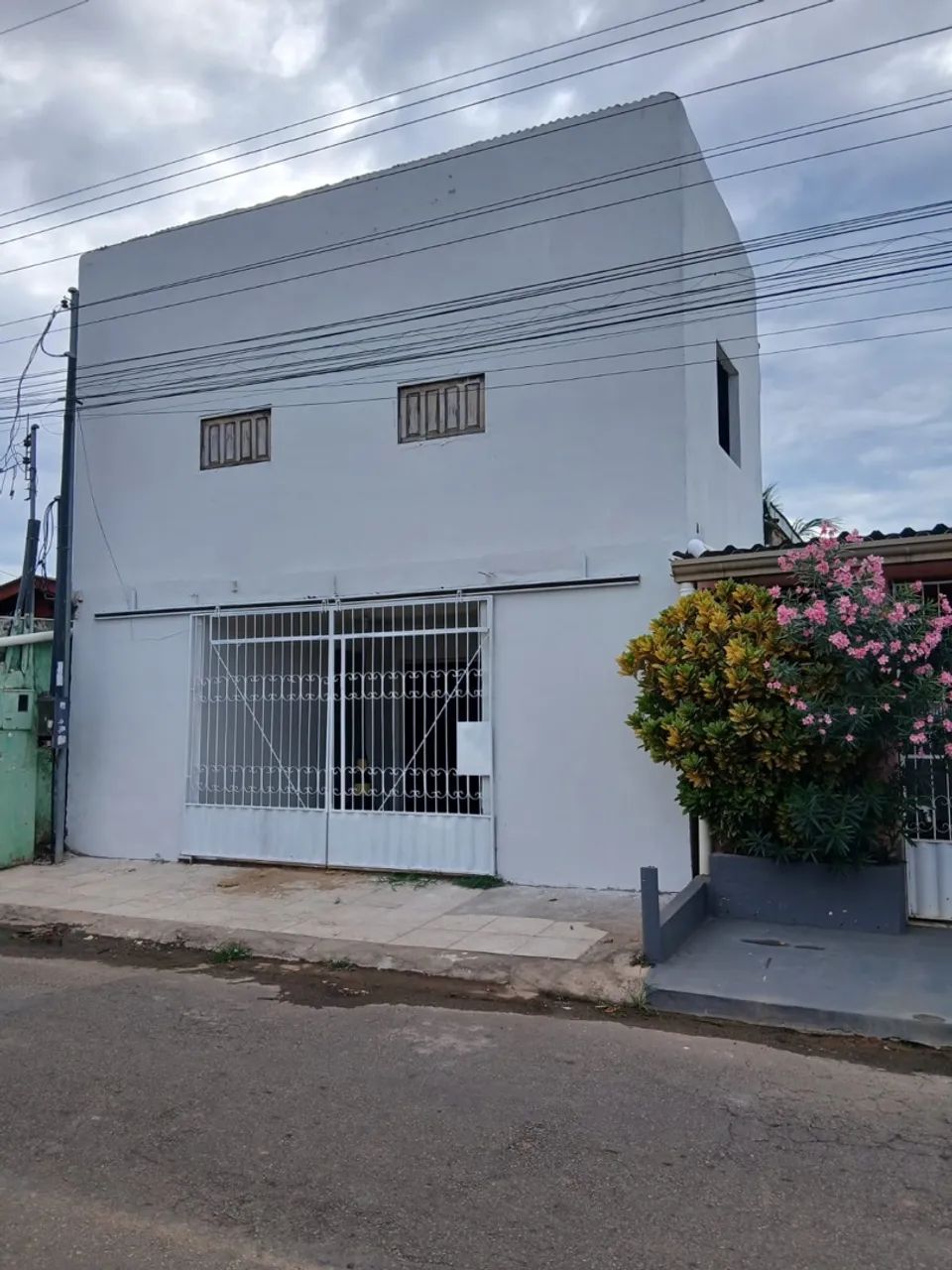 Vendo ou alugo este galpão 