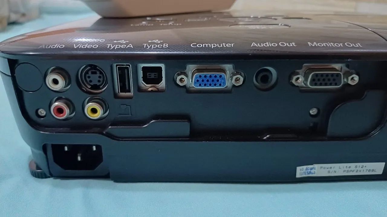 Projetor Epson com tela retrátil  - Foto 5