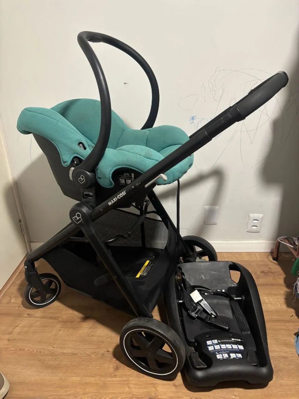 Vendo ótimo kit completo carrinho de bebê! 