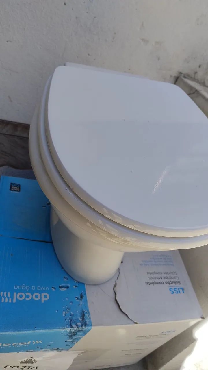 Vaso sanitário sem caixa acoplada marca Deca  - Foto 2