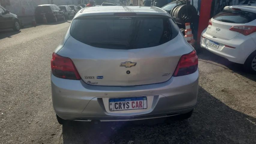 Chevrolet Onix ONIX HATCH Joy 1.0 8V Flex 5p Mec. 2018