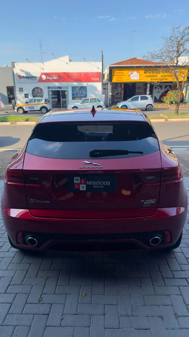 Jaguar E-Pace R-dynamic SE 2.0 AWD 300cv Aut. 2019 - Foto 4