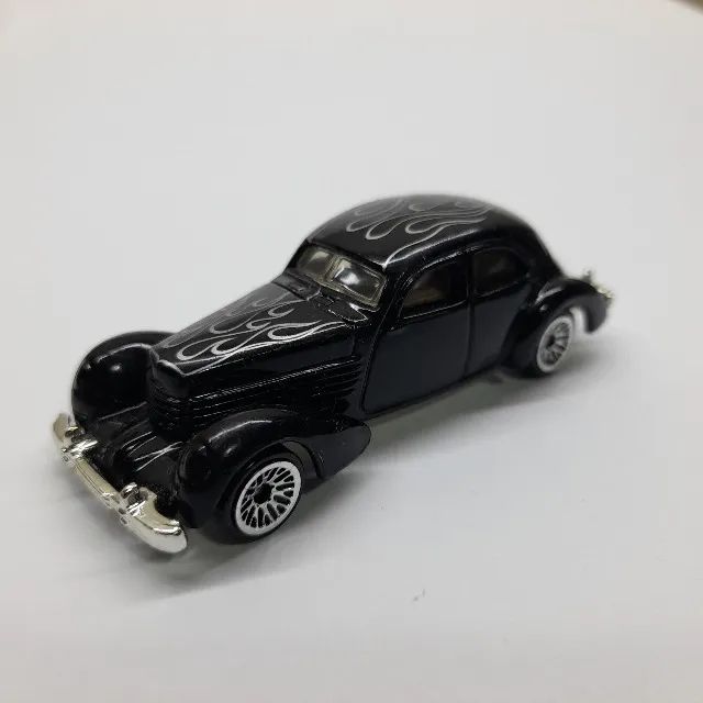 Miniatura Hot Wheels 1936 Cord - Foto 2