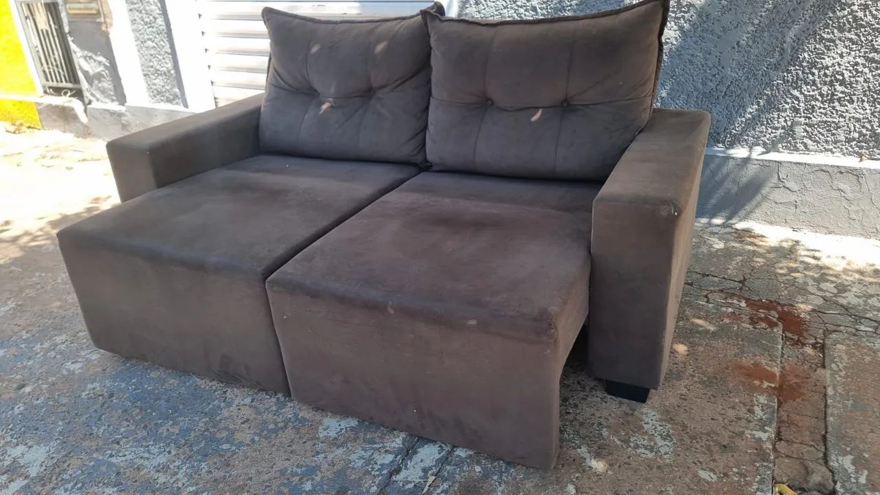 Sofa retrátil bem confortável marcas de uso ((ENTREGO GRATIS)) - Foto 2