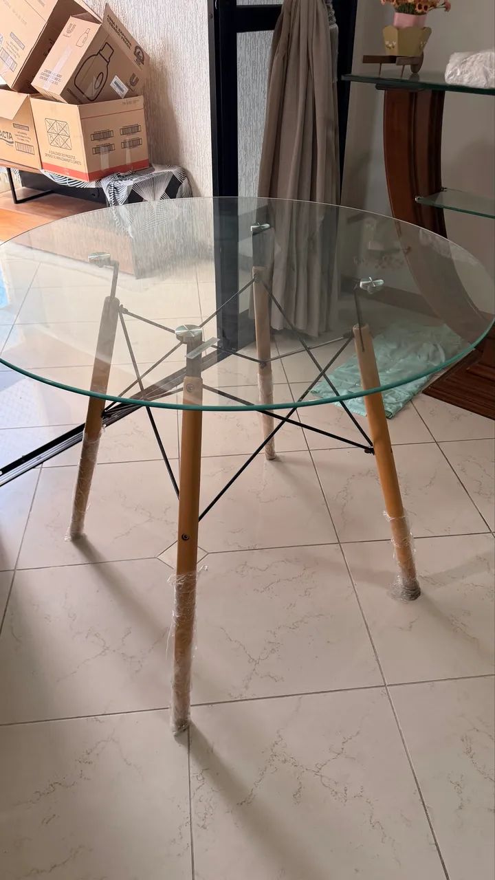 Mesa Eames Eiffel Redondo Tampo de Vidro 110cm - Foto 5