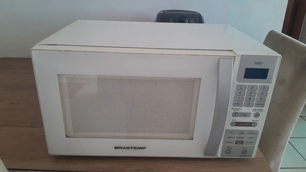 VENDO MICROONDAS BRASTEMP 30 LT EM EXCELENTE ESTADO BEM CONSERVADO FUNC, PERFEITAMENTE 