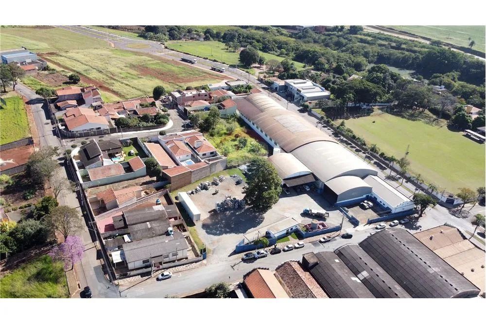 RP4 Galpão com área útil de 4.200m2 e 7.498m² de área total, na marginal da Washington Lui