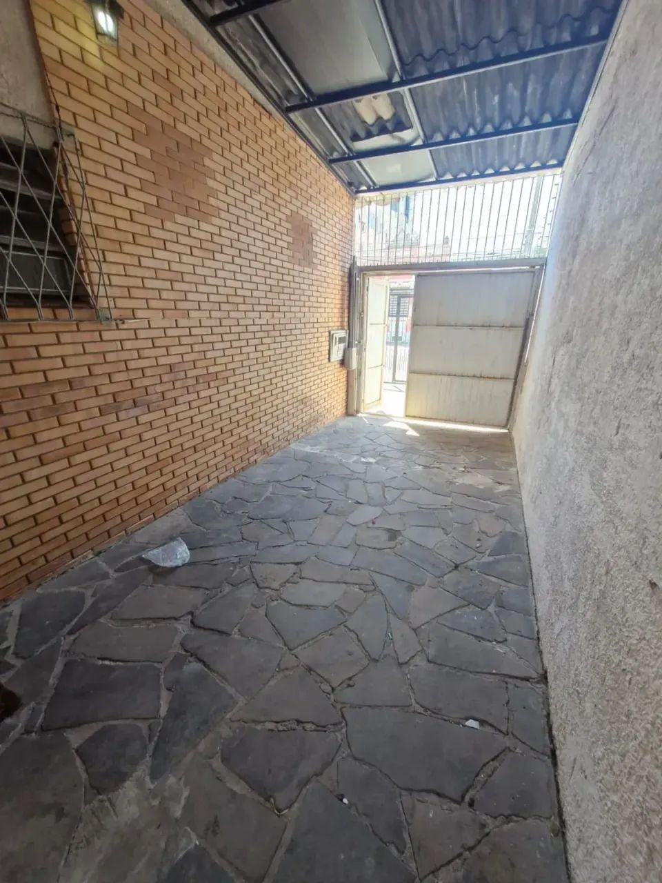 André Belo Imóveis vende ou Aluga casa Comercial/Residencial com pátio e loja no Bairro Sa - Foto 3