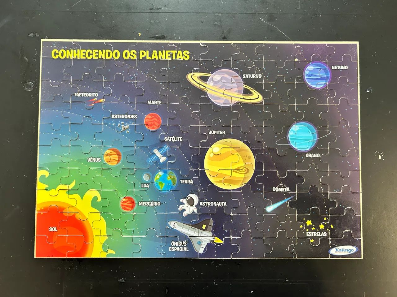 Quebra-Cabeça de Madeira Interactive Play - Conhecendo os Planetas (100 peças) - Foto 2
