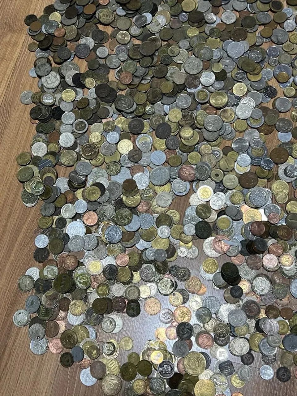 Lote de 1kg moedas antigas gringas estrangeiras coleção  - Foto 3