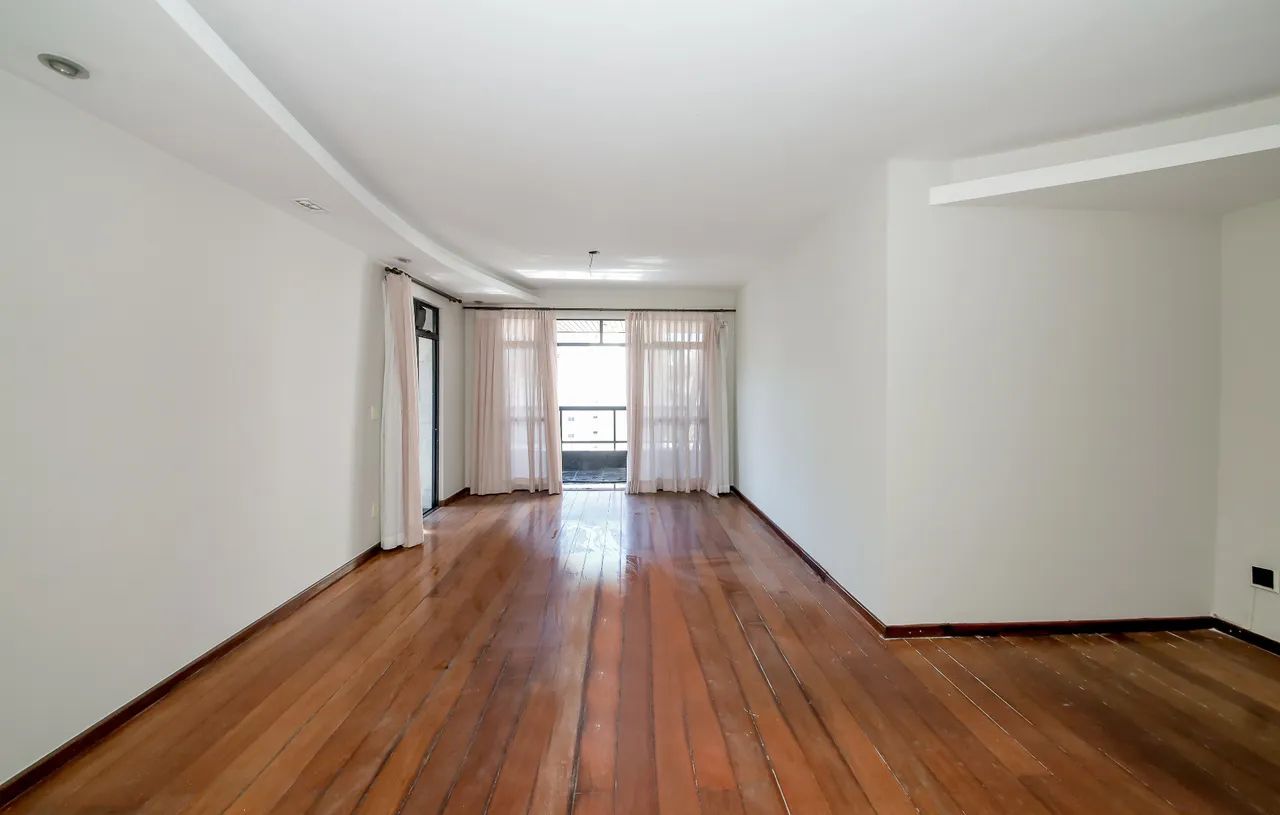 Apartamento no Centro com 2 suítes e varandão para venda - Foto 3