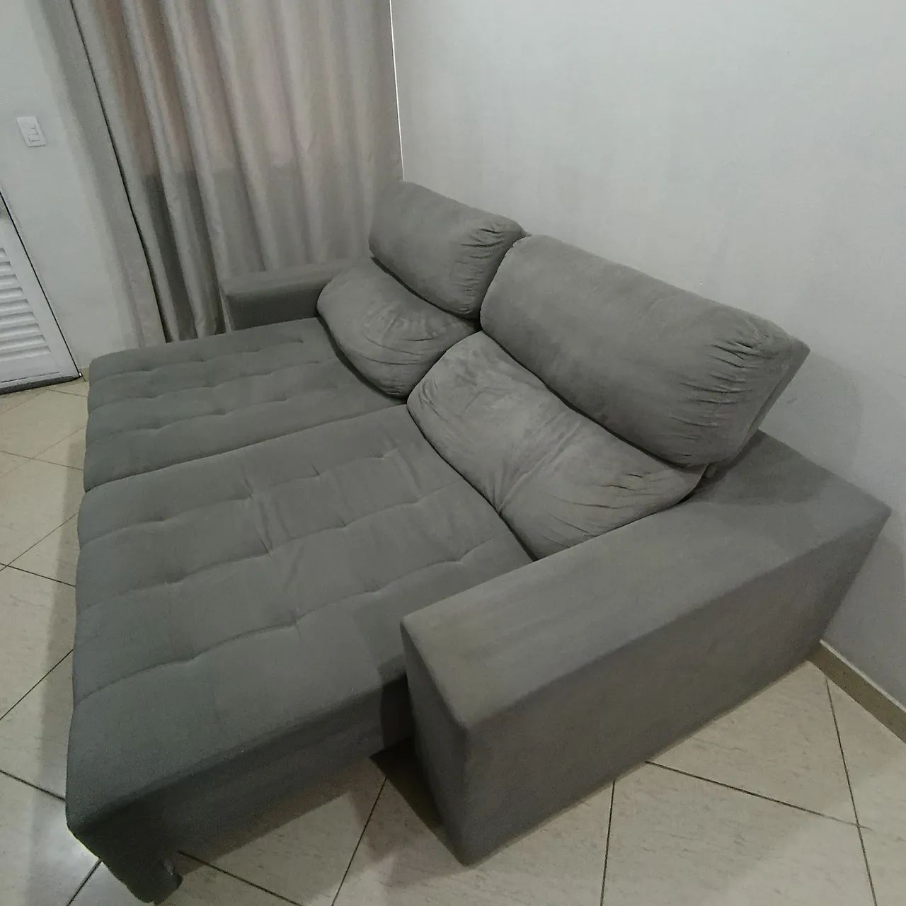 Sofá Retrátil e Reclinável 2,50m Cinza - Muito Confortável - Foto 2