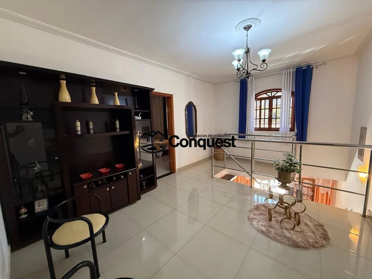 CASA IMPONENTE À VENDA | 4 QUARTOS | 2 SUÍTES | 8 VAGAS | VILA UNIVERSAL  BETIM !! - Foto 4