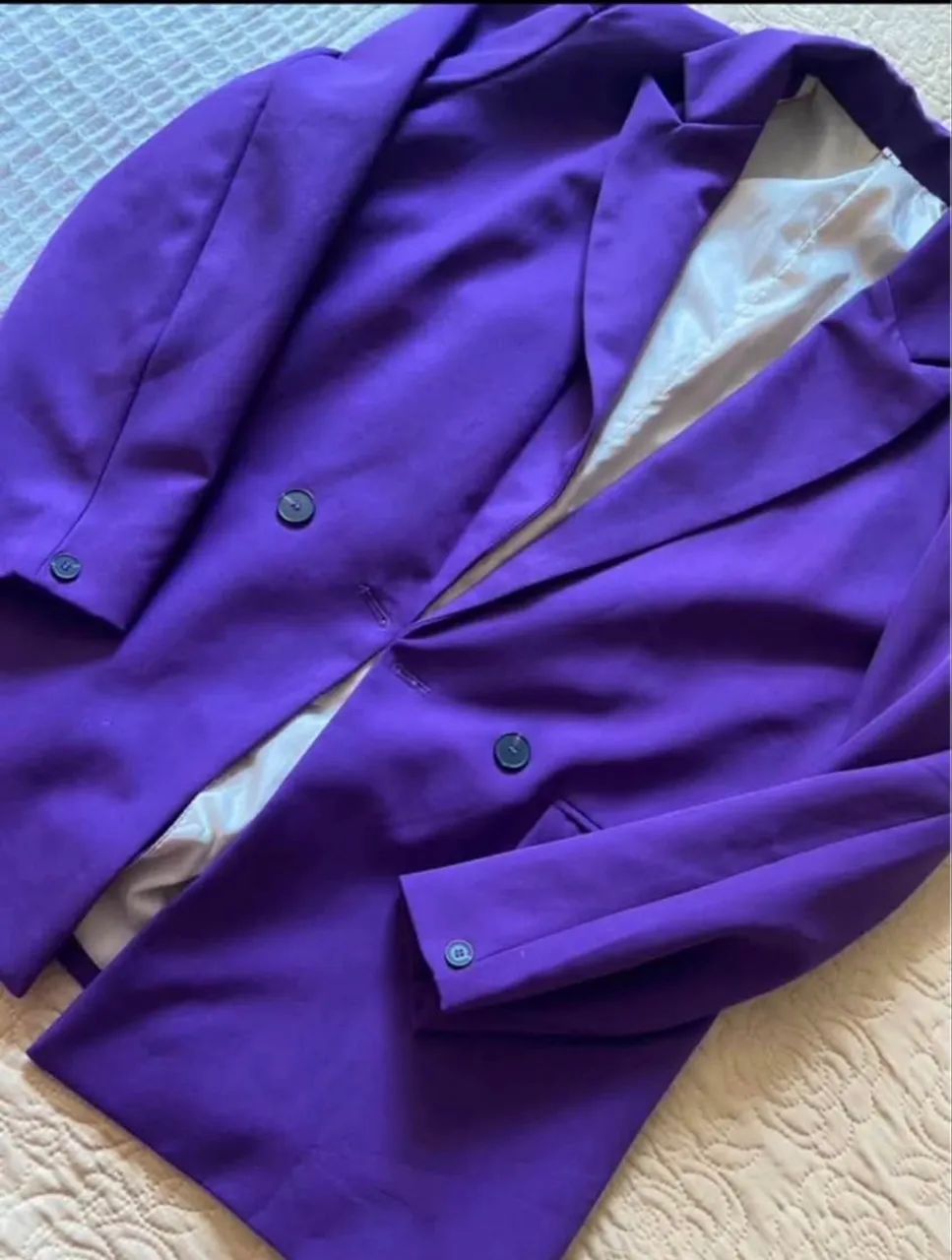Blaser roxo usado uma única vez 