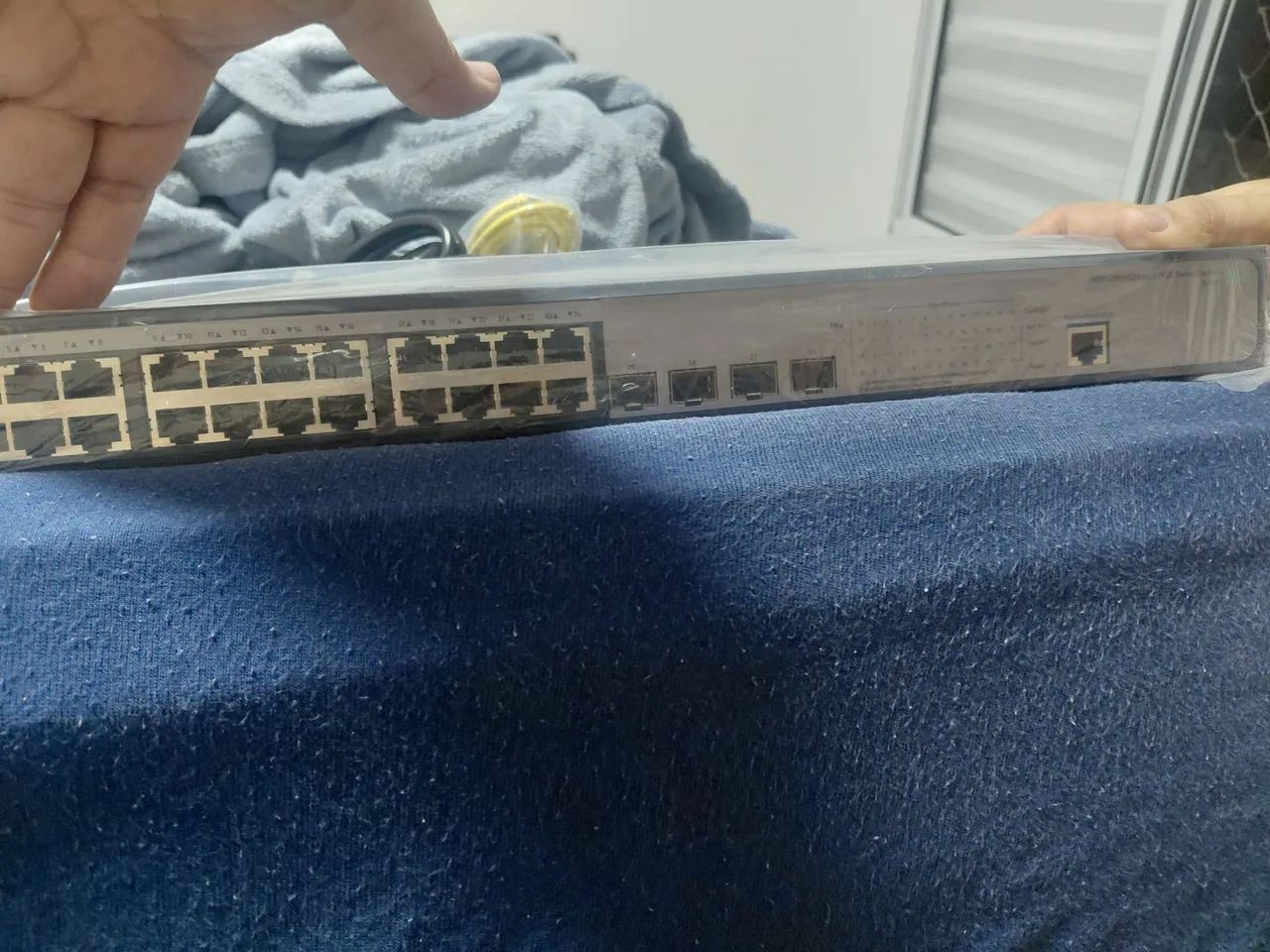 Switch 24 portas hpe 1920 - Foto 2
