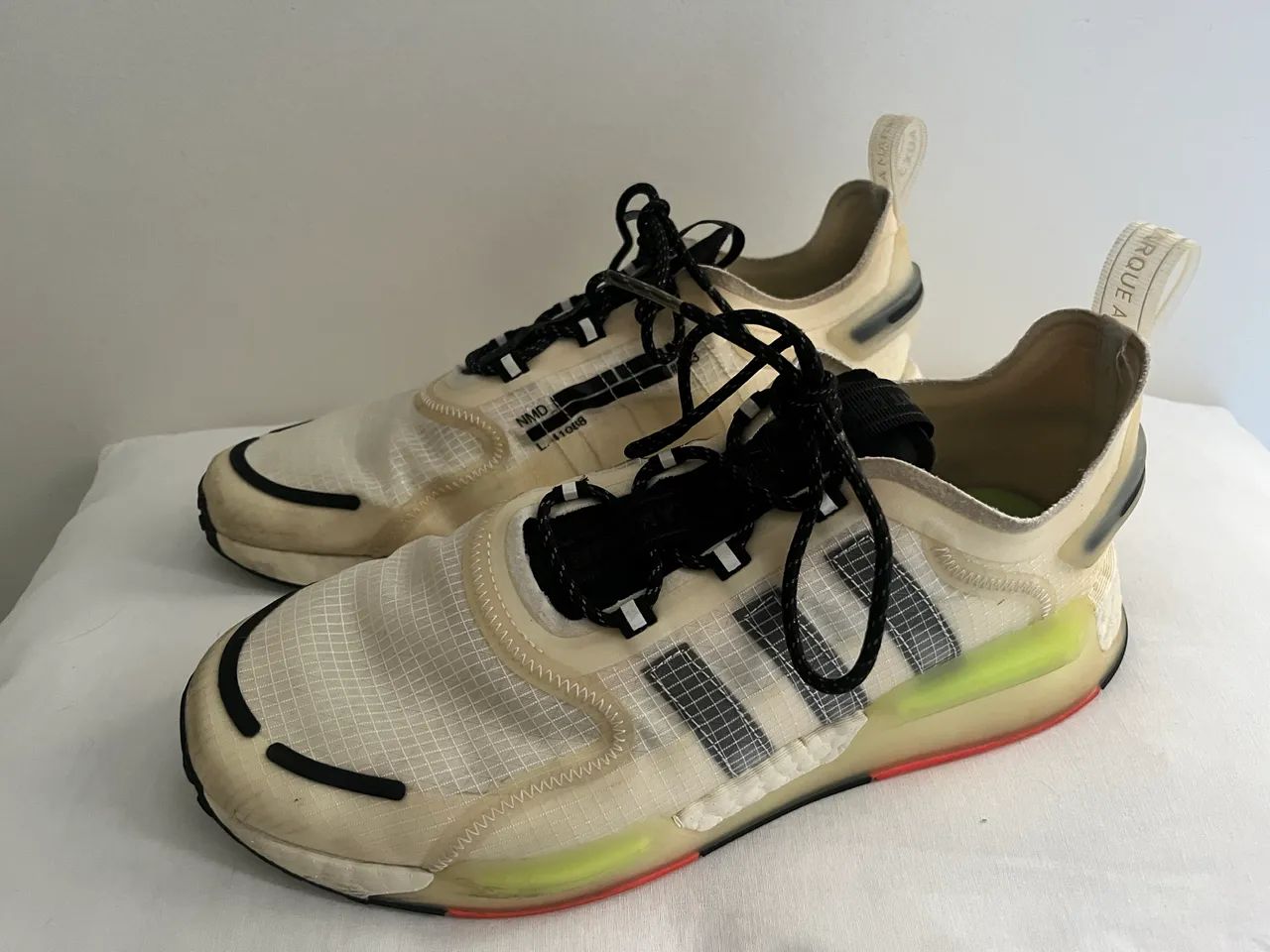 Adidas NMD V3 Crystal White Signal Green Original | Tam 43